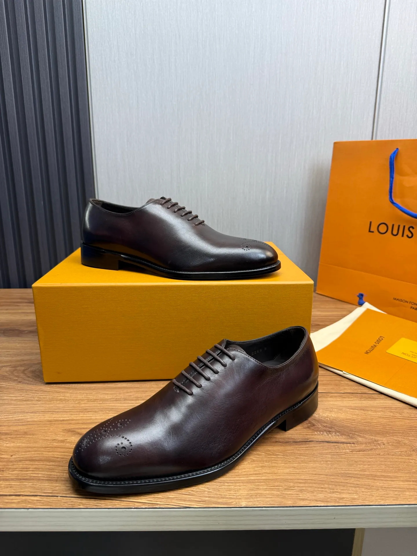 Men's shoes💰760💰 LV. Men's business casual leather shoes, 1:1 shipment ⬆️Luxurious and noble👞All imported original brand leather, just to create a more comfortable wearing experience, upper: original cowhide ➕Imported full cow lining, original leather outsole ✔️36-45 (38.45 non-refundable)